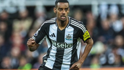 气得爆粗！希勒谈伊萨克：真荒谬，我要是他我会立刻把经纪人解雇