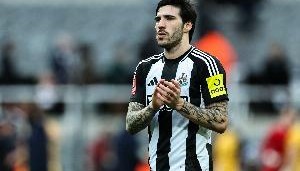 TA：意甲球队负担不起托纳利，欧洲多队称因赌博案底不敢买