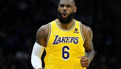 体育数据-詹姆斯结束本赛季征程：今年已付出一切 秋天再见