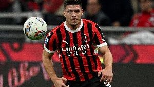 斯基拉：蓝十字、沙迦&amp;皇家奥维耶多均有意免签卢卡-约维奇