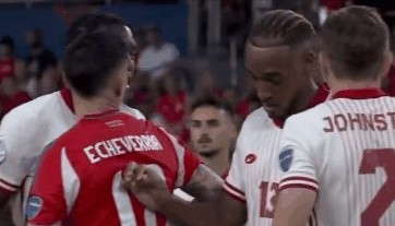 kaiyun sports-加拿大肘击逃红牌 智利足协：要求对主裁永久停哨